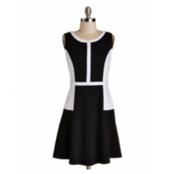 ModCloth Illustration Intern Dress, Black & White, Size 4 - Picture 1 of 12
